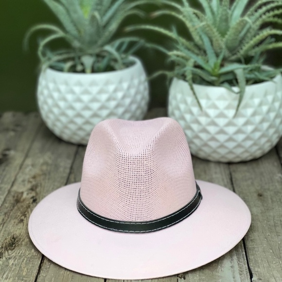 H19 Hat Fedora/Explorer style in light pink NWOT - Picture 3 of 5